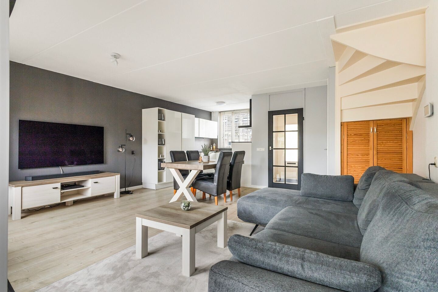 Hoekwoning te koop: Staniastate 41, Leeuwarden