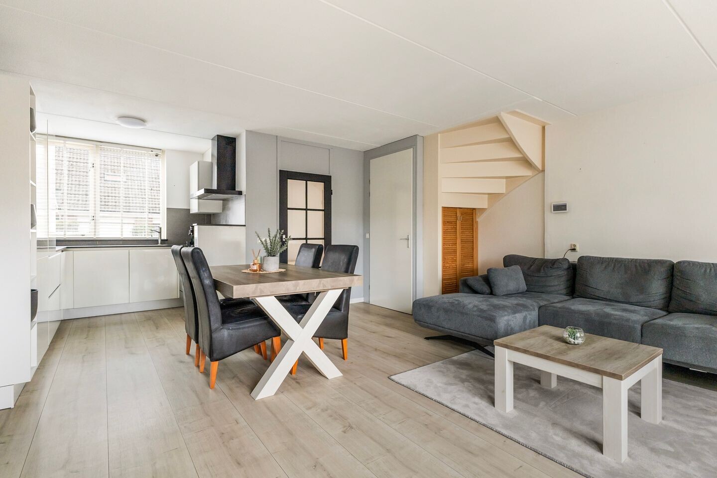 Hoekwoning te koop: Staniastate 41, Leeuwarden