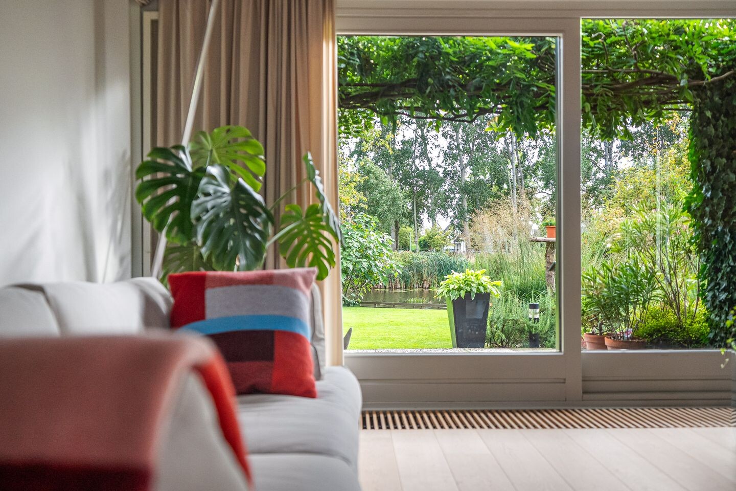 Vrijstaande woning te koop: Staniastate 40, Leeuwarden