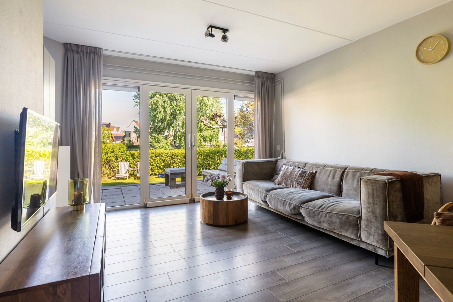 Hoekwoning te koop: Osingastate 25, Leeuwarden