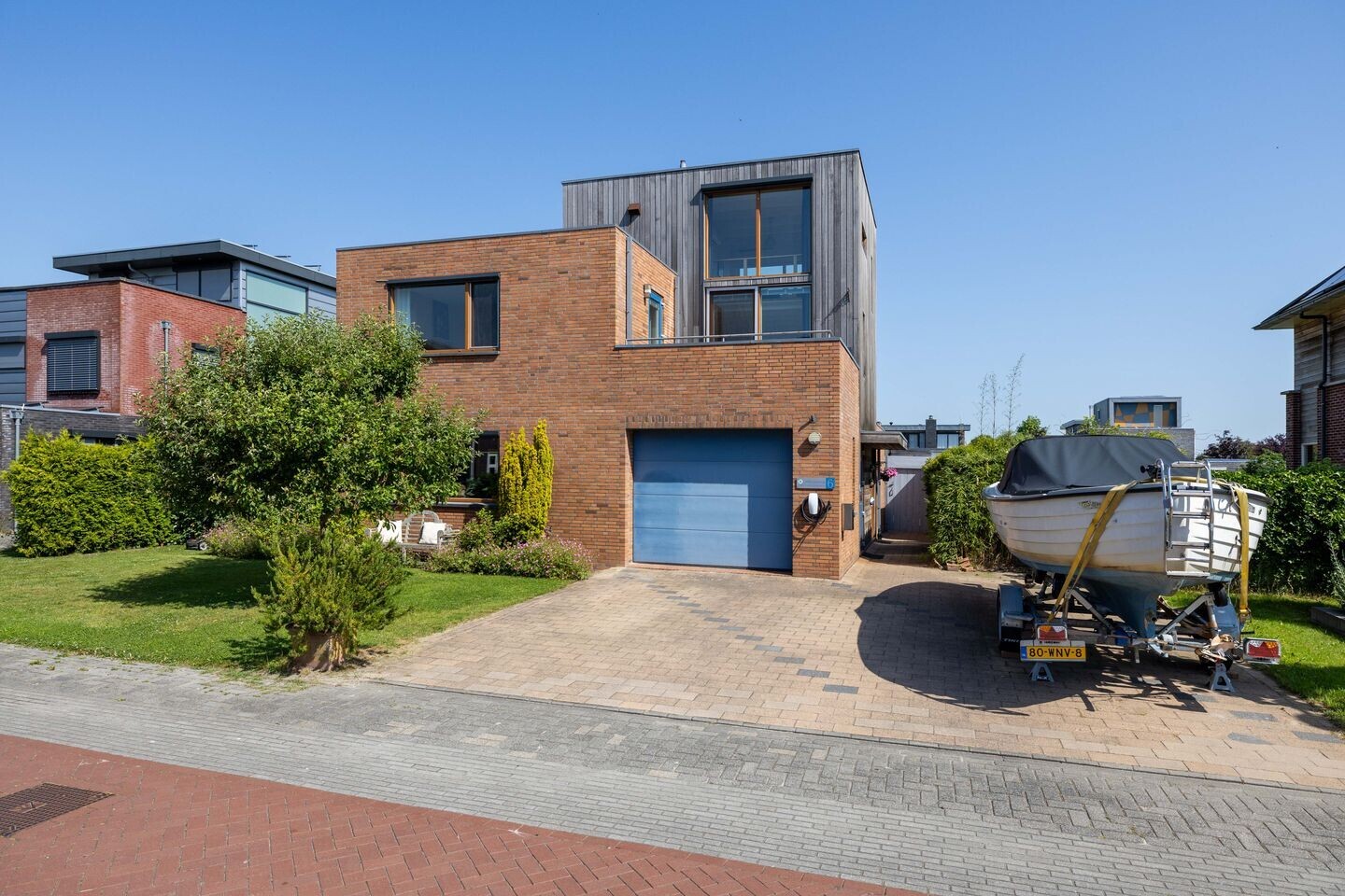 Vrijstaande woning te koop: Auck Petersstrjitte 6, Leeuwarden