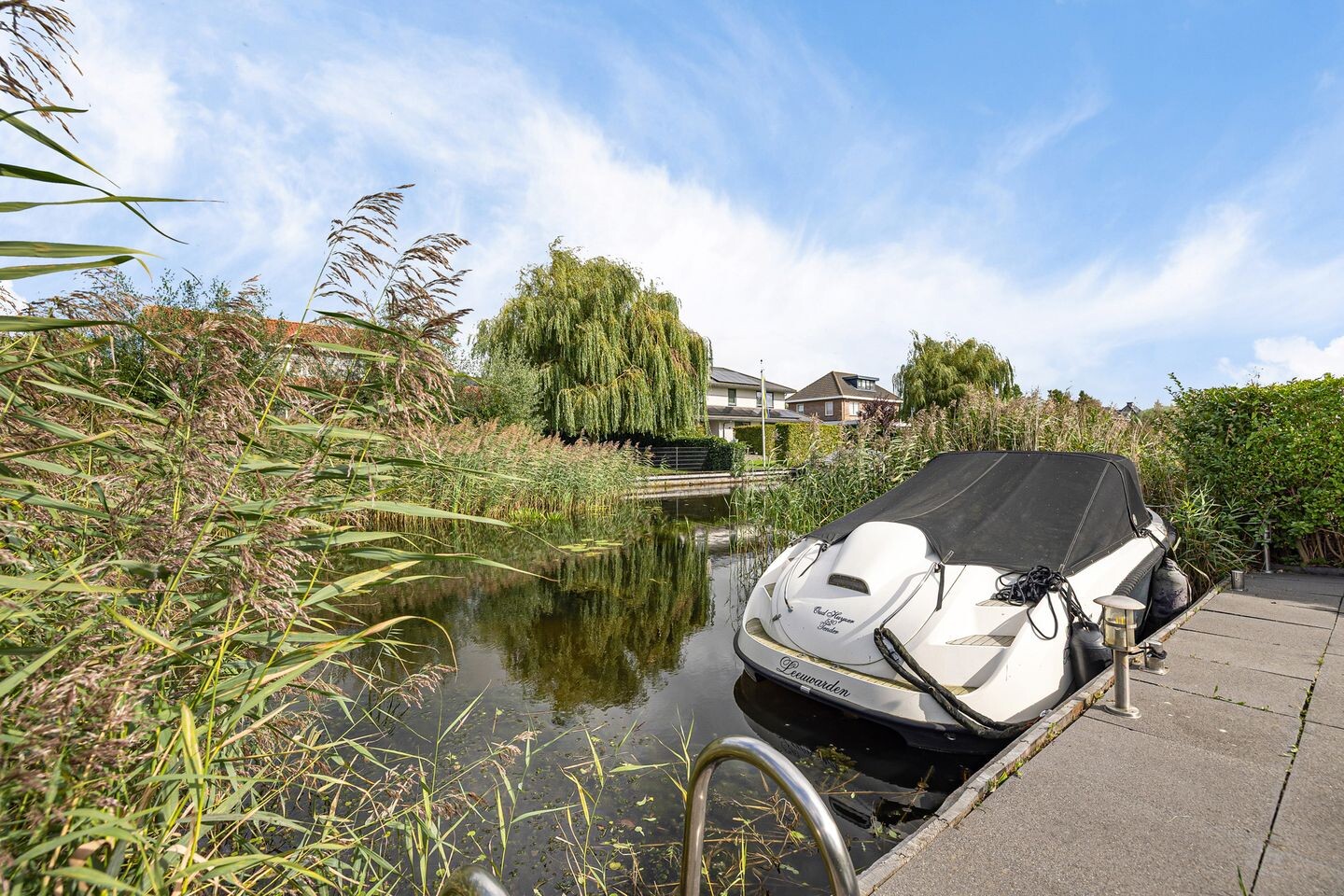 Twee-onder-één-kap te koop: Susternemear 9, Leeuwarden