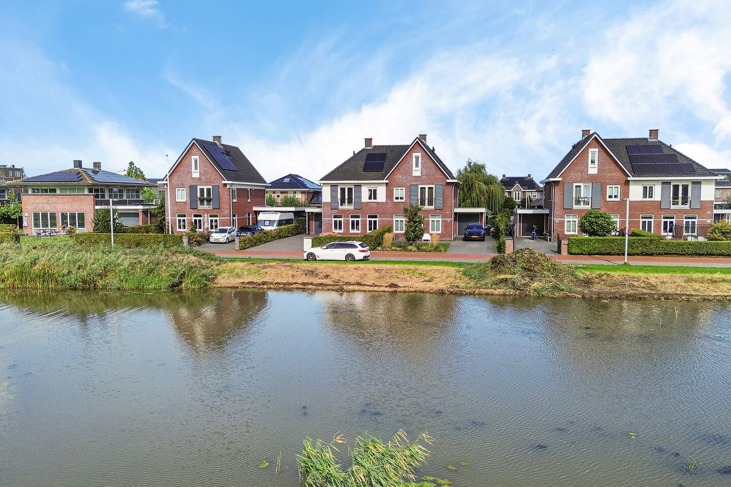 Twee-onder-één-kap te koop: Susternemear 9, Leeuwarden