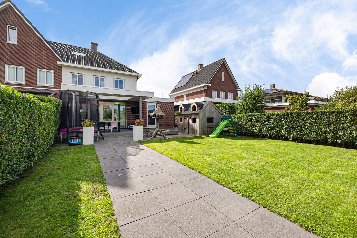 Twee-onder-één-kap te koop: Susternemear 9, Leeuwarden