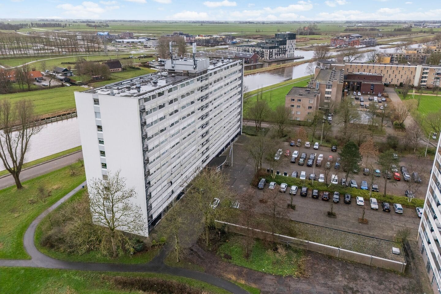 Appartement te koop: van Harinxmaplein 83, Leeuwarden