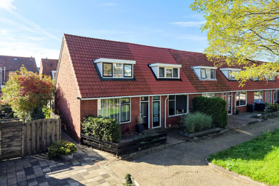 van Loonstraat 9