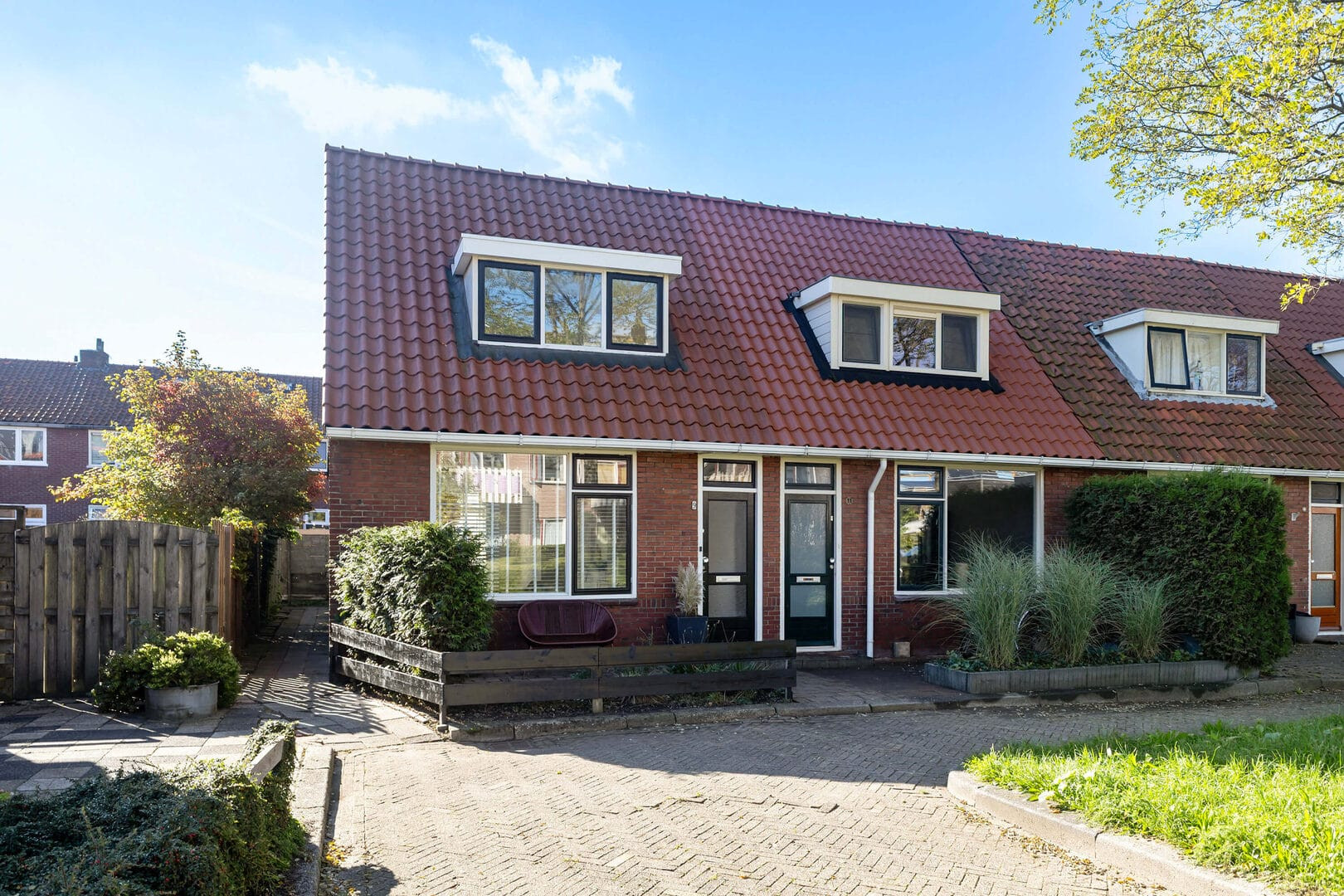 Hoekwoning te koop: van Loonstraat 9, Leeuwarden