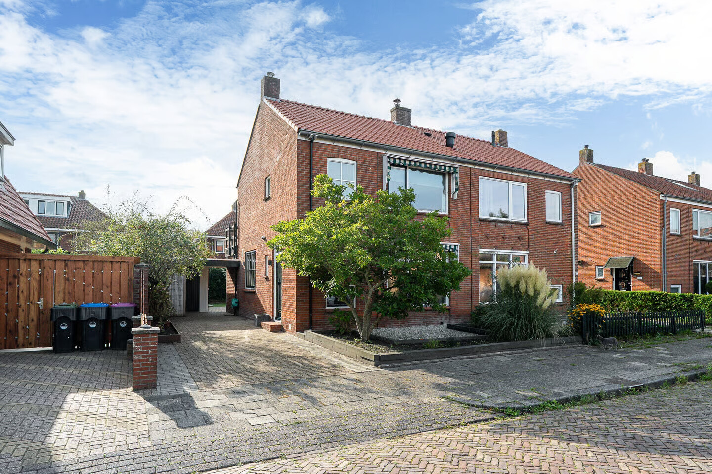 Twee-onder-één-kap te koop: Hondiusstraat 5, Leeuwarden