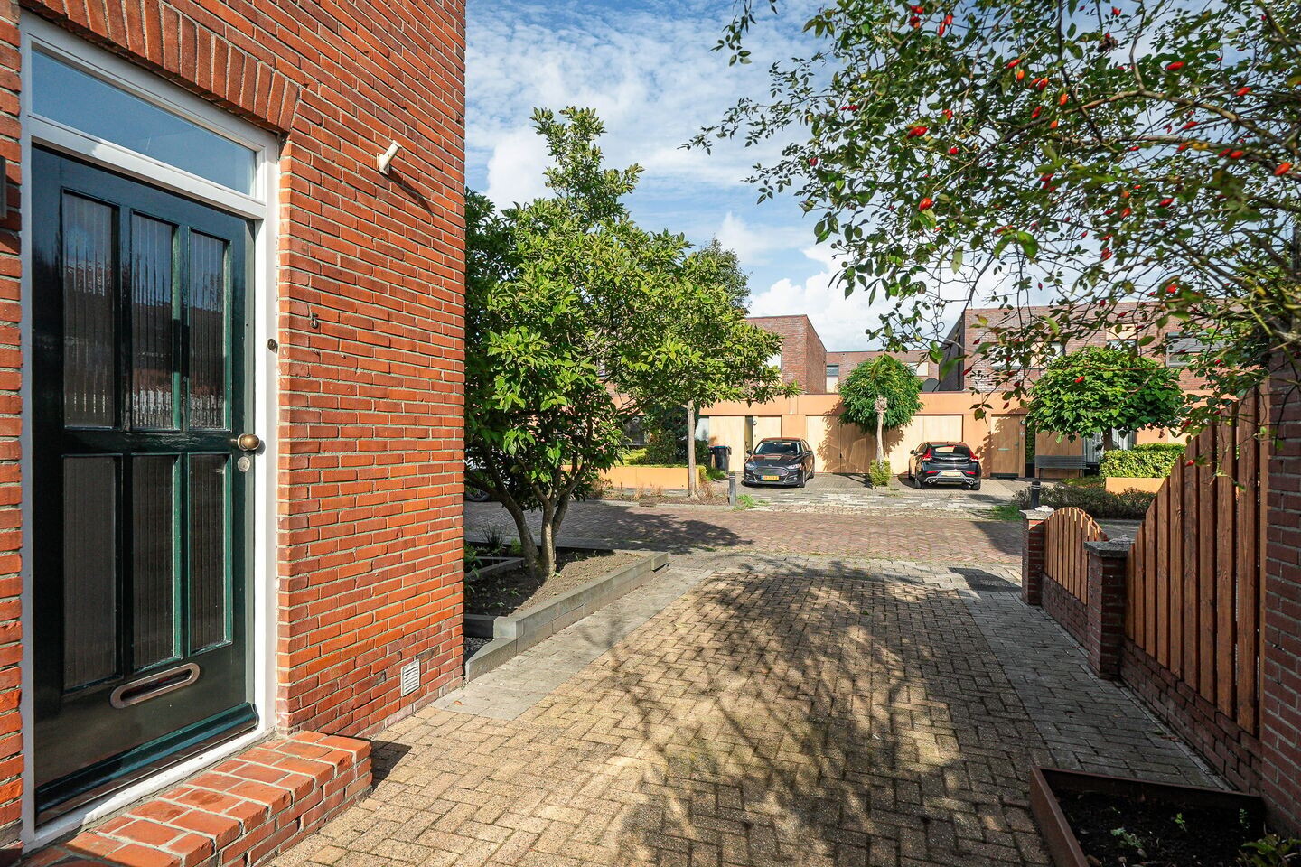 Twee-onder-één-kap te koop: Hondiusstraat 5, Leeuwarden