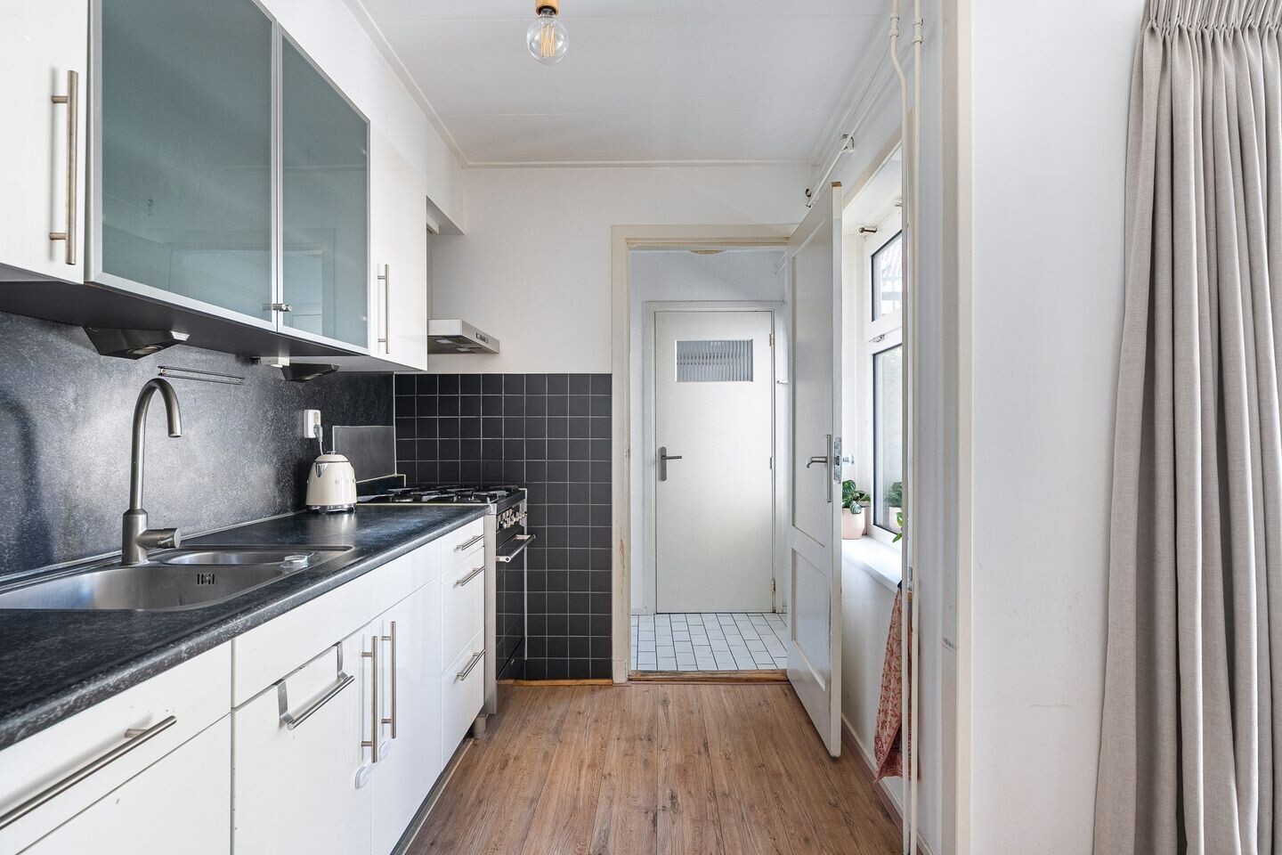 Tussenwoning te koop: Ruysdaelstraat 45, Leeuwarden