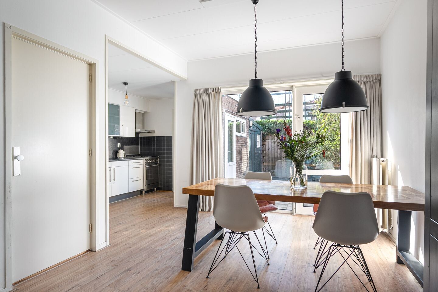 Tussenwoning te koop: Ruysdaelstraat 45, Leeuwarden