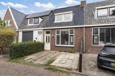 van der Helststraat 18