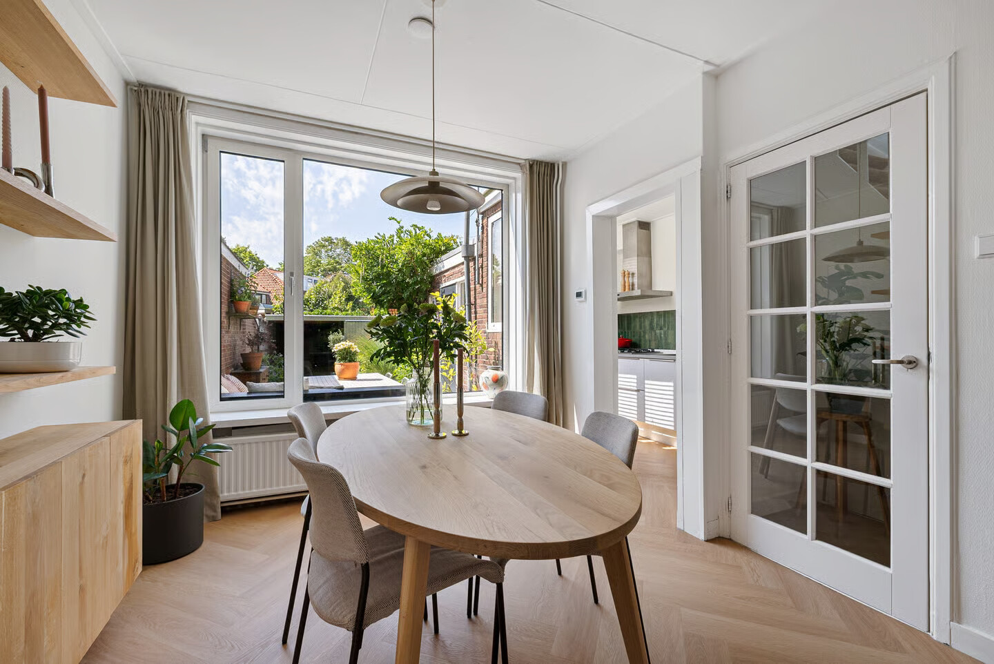 Tussenwoning te koop: Frans van Mierisstraat 24, Leeuwarden