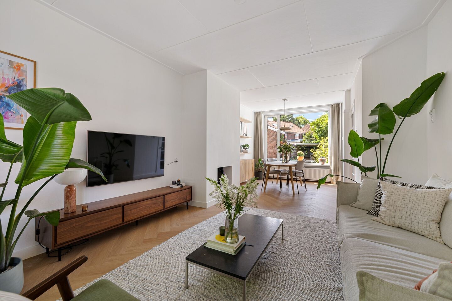 Tussenwoning te koop: Frans van Mierisstraat 24, Leeuwarden