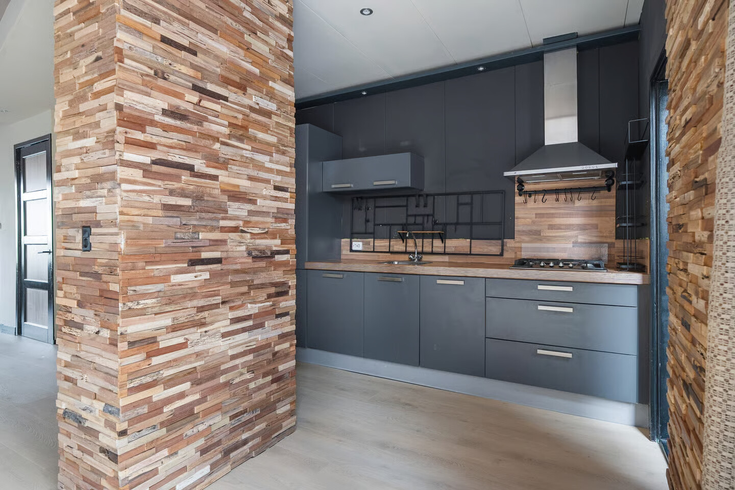 Tussenwoning te koop: Achter de Hoven 259, Leeuwarden