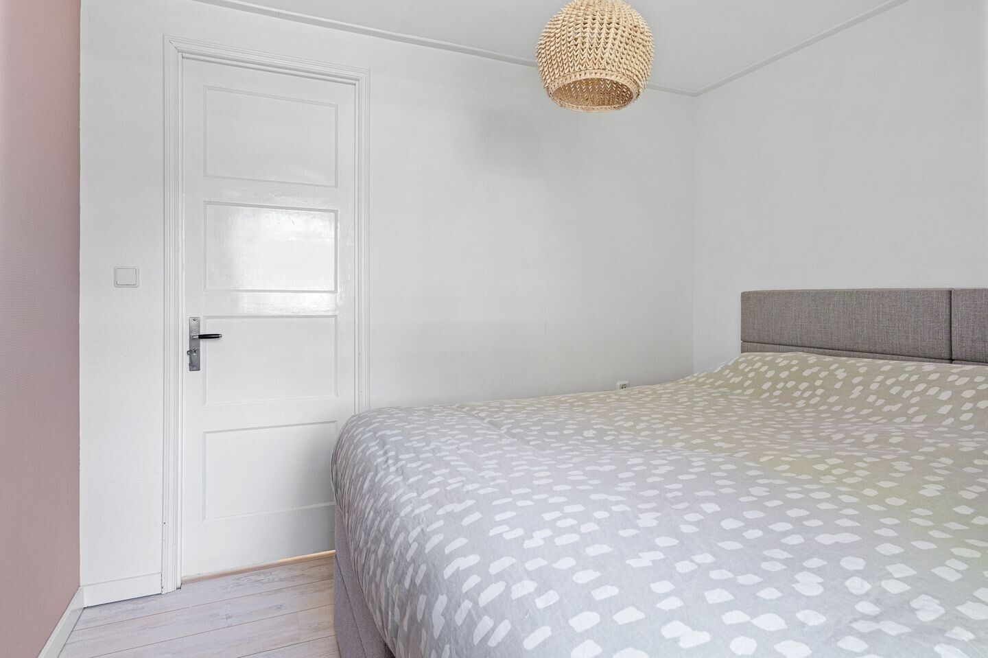 Tussenwoning te koop: Achter de Hoven 258, Leeuwarden