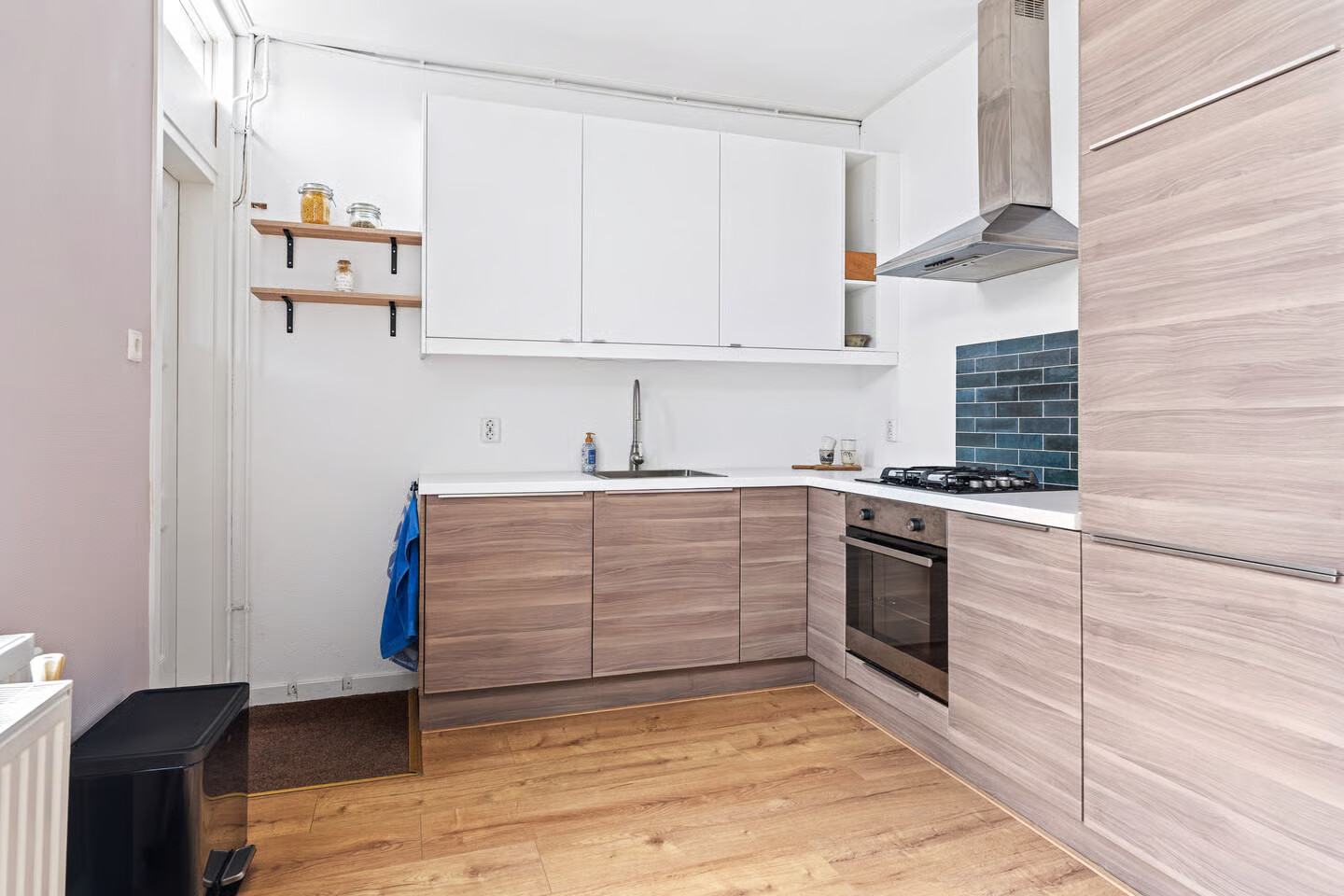 Tussenwoning te koop: Achter de Hoven 258, Leeuwarden