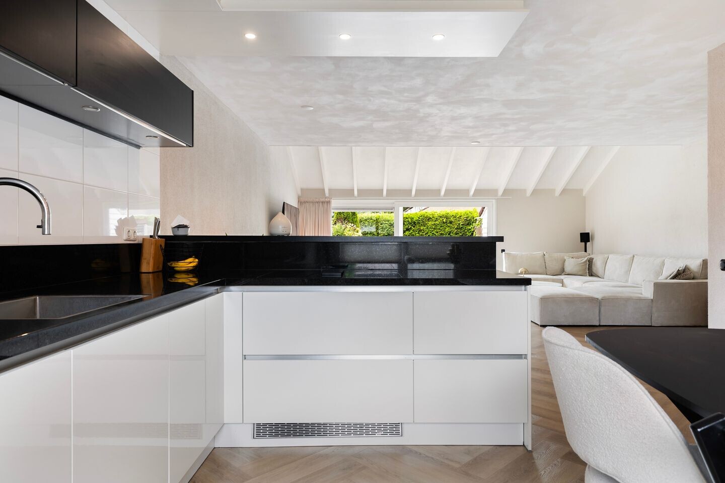 Tussenwoning te koop: Ereprijs 31, Leeuwarden