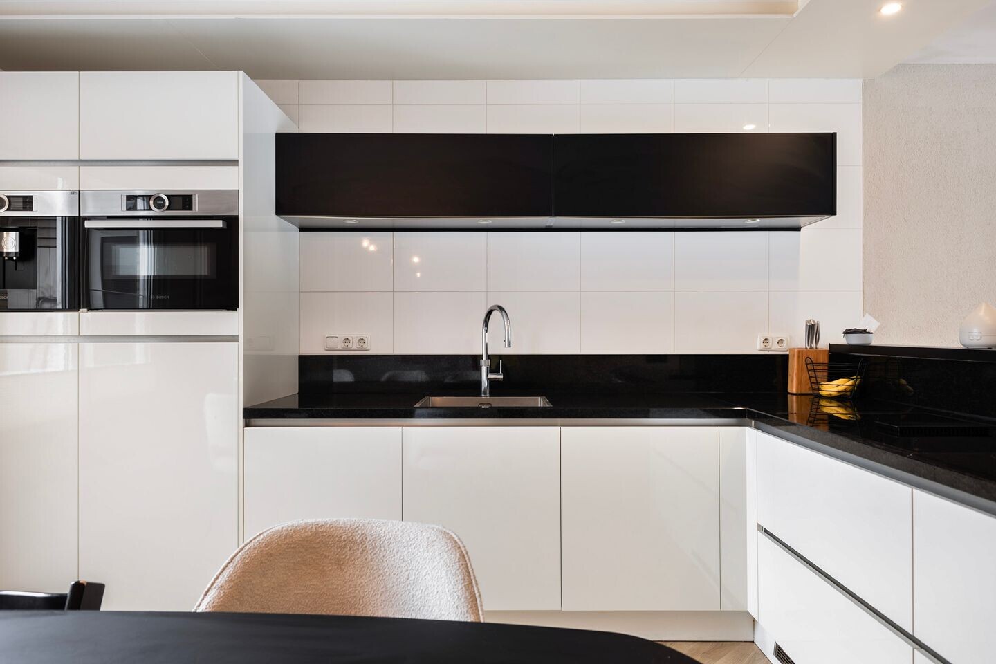 Tussenwoning te koop: Ereprijs 31, Leeuwarden