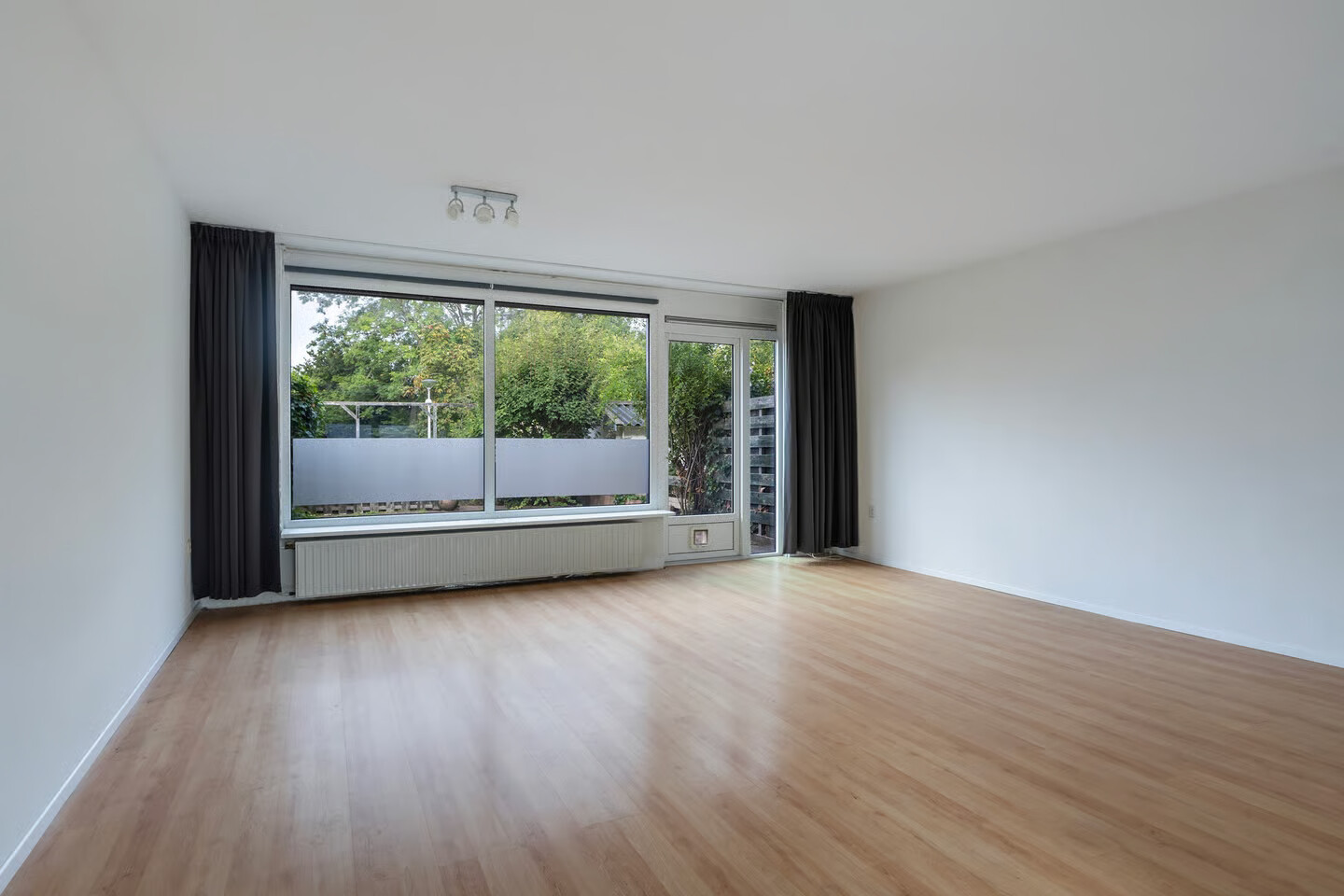 Tussenwoning te koop: Zenegroen 145, Leeuwarden