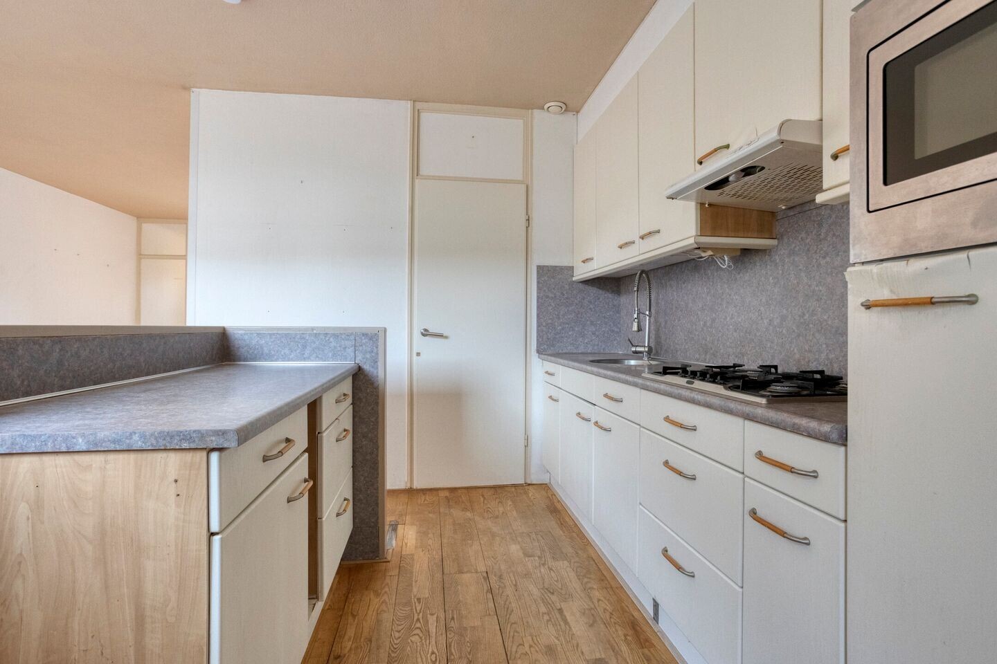 Tussenwoning te koop: Maagdepalm 80, Leeuwarden