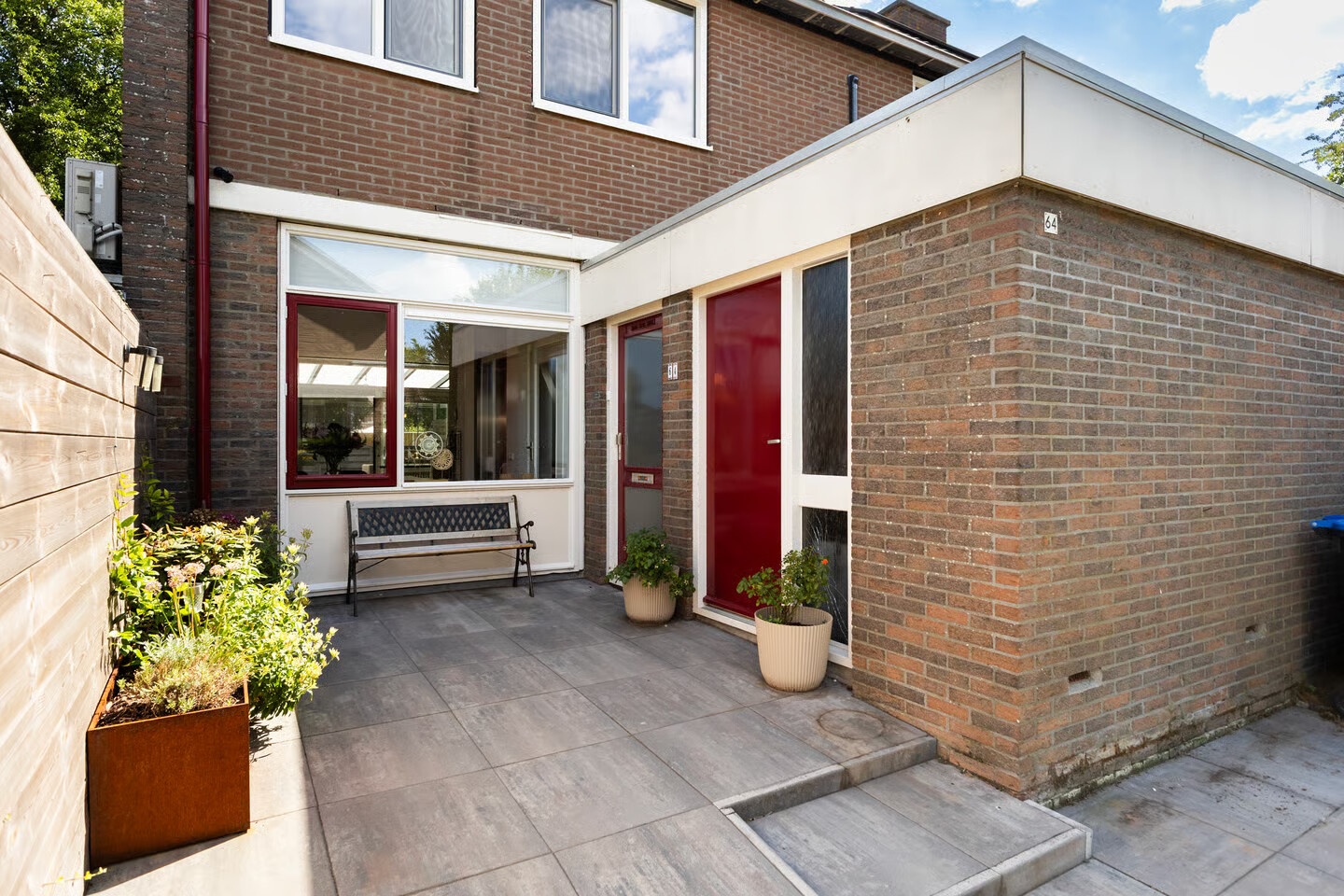 Tussenwoning te koop: Stinzenflora 64, Leeuwarden