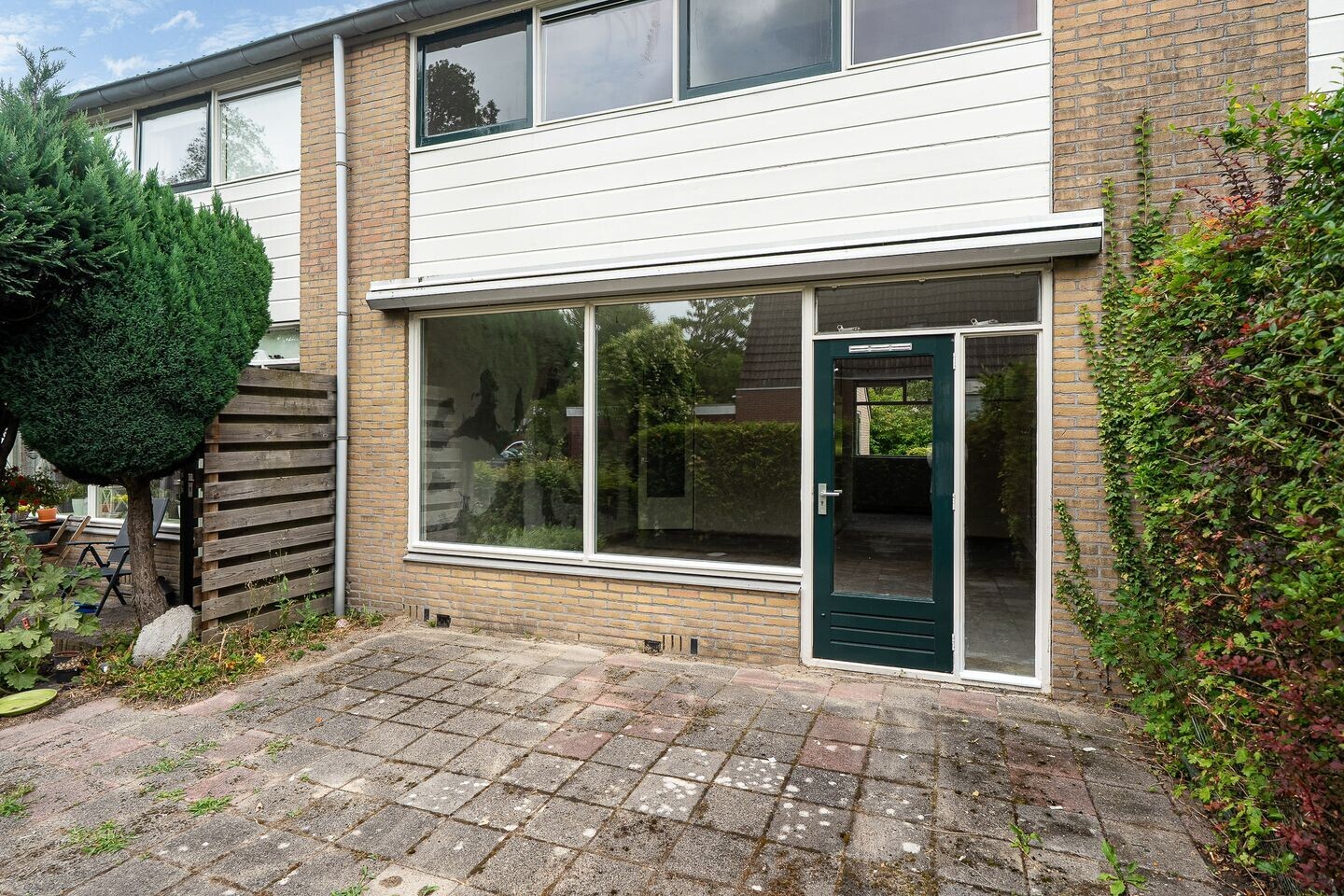 Tussenwoning te koop: Wilgenroosje 28, Leeuwarden