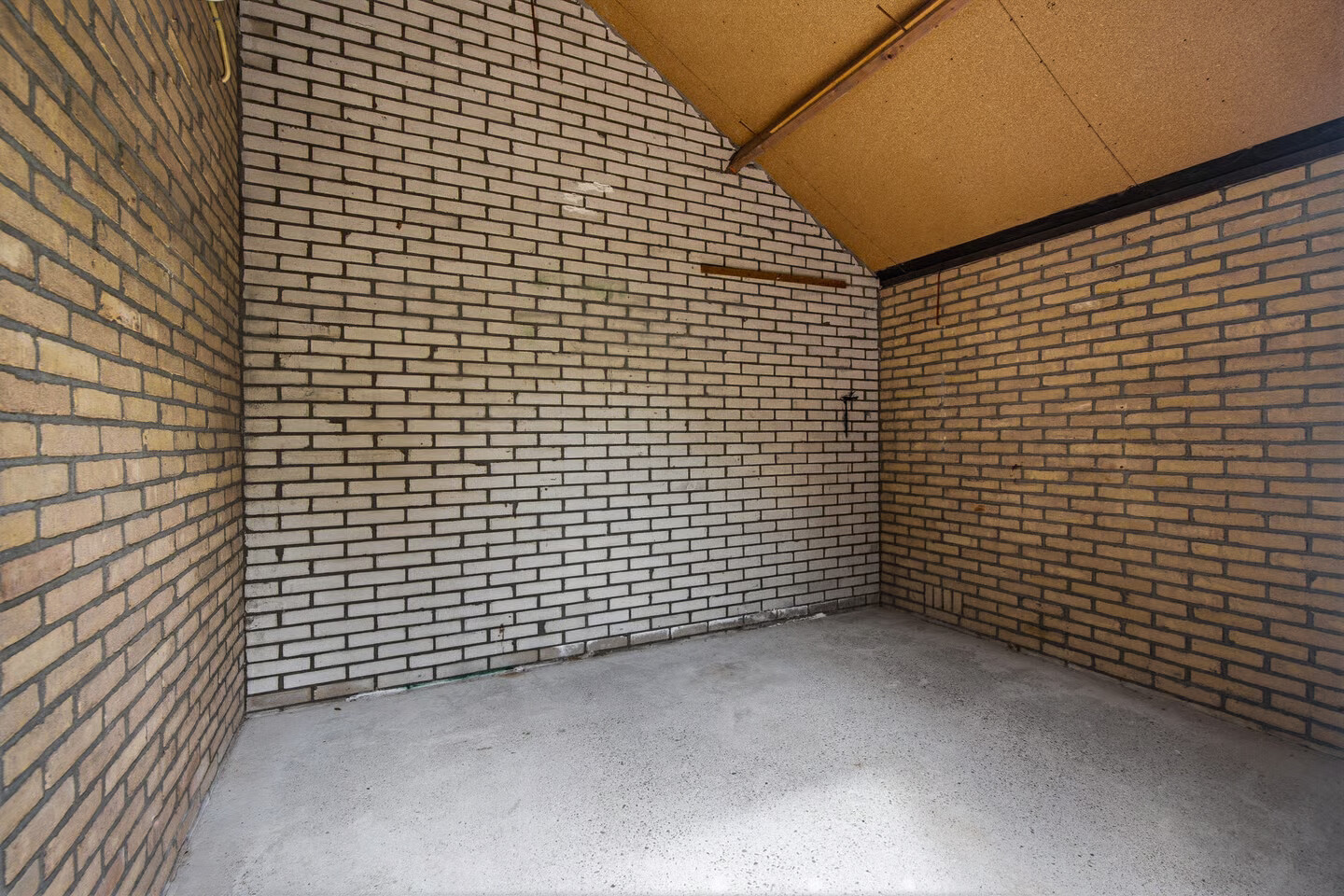 Tussenwoning te koop: Wilgenroosje 28, Leeuwarden