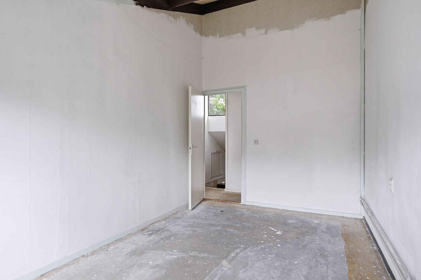 Tussenwoning te koop: Wilgenroosje 28, Leeuwarden