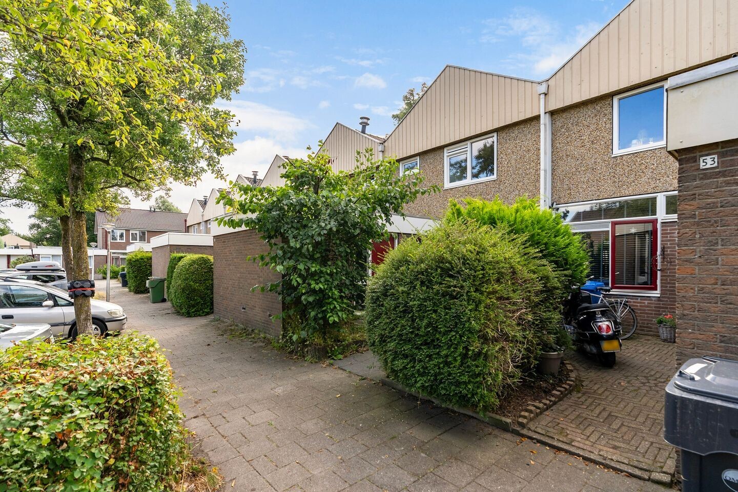 Tussenwoning te koop: POELRUIT 51, Leeuwarden