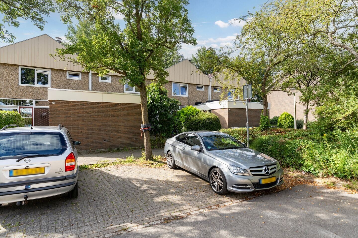 Tussenwoning te koop: POELRUIT 51, Leeuwarden