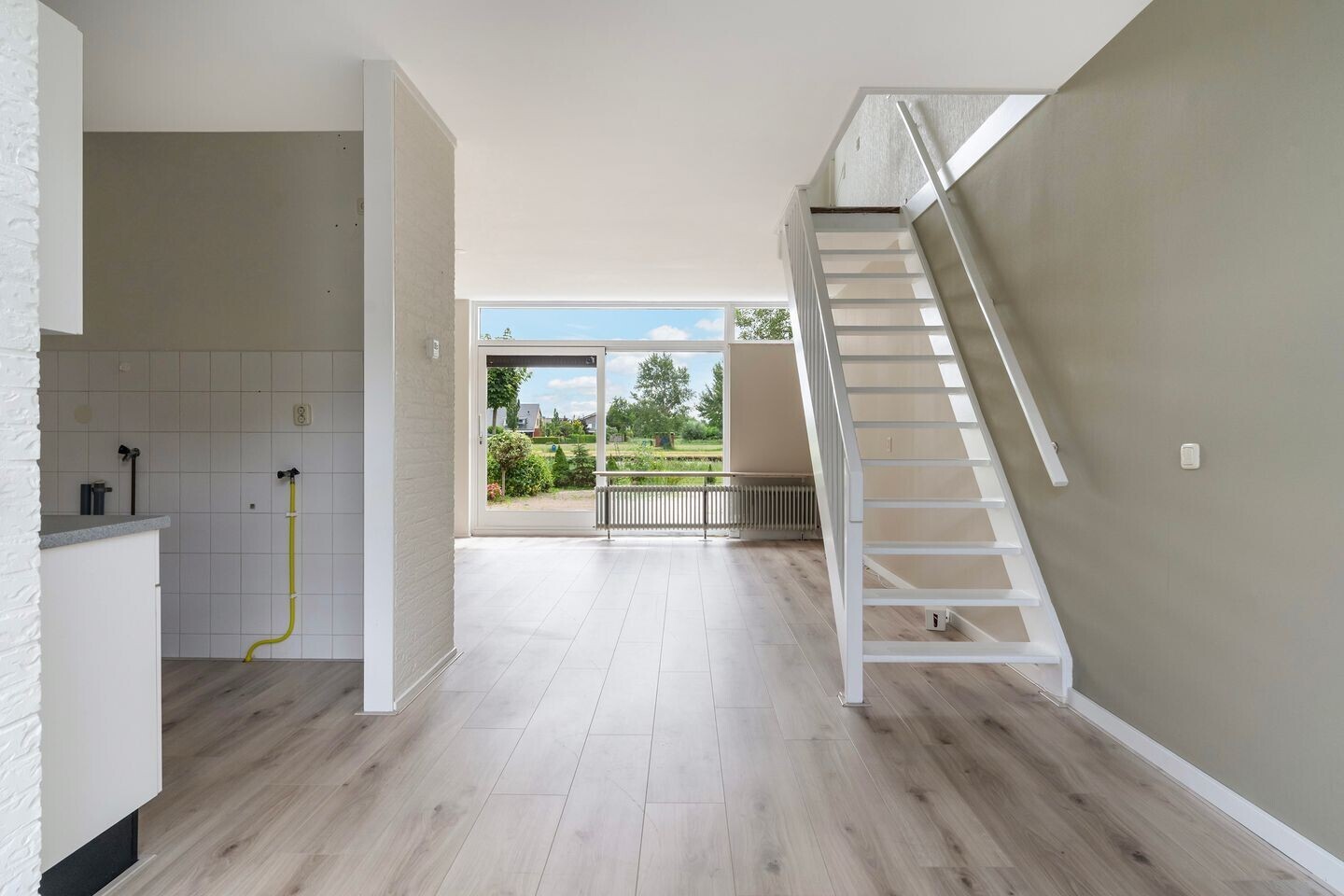 Tussenwoning te koop: POELRUIT 71, Leeuwarden