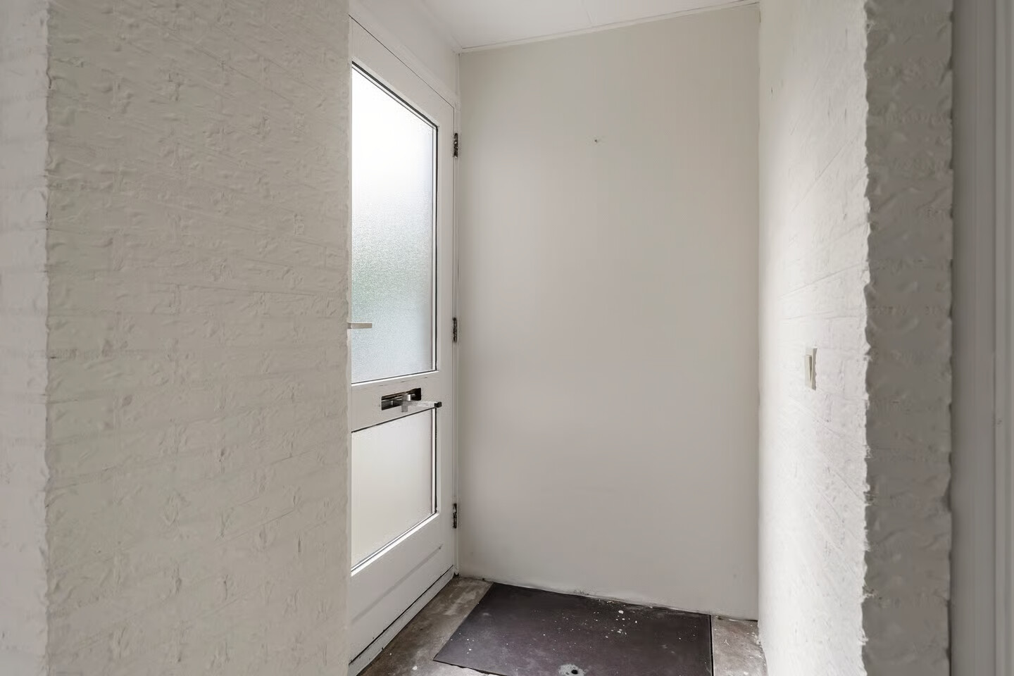 Tussenwoning te koop: POELRUIT 71, Leeuwarden