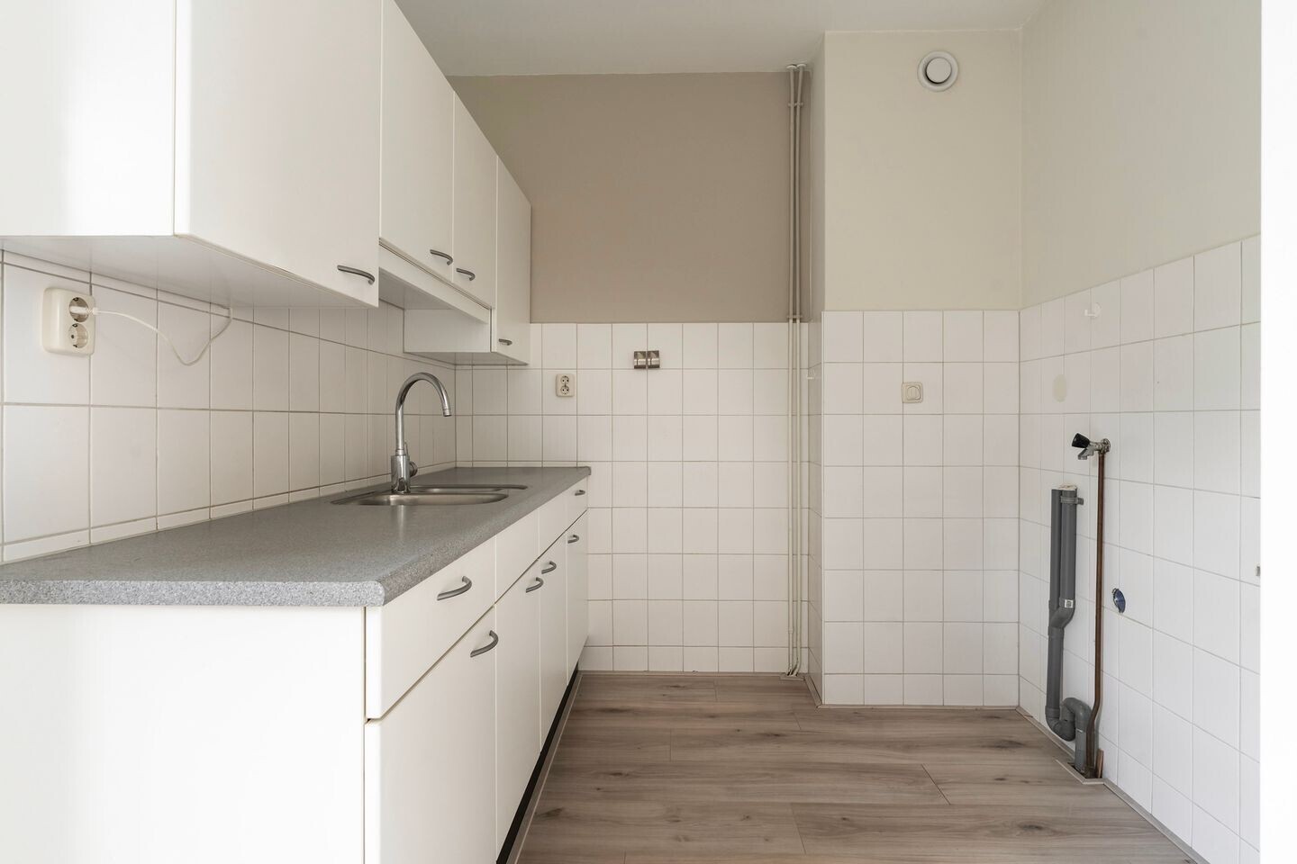 Tussenwoning te koop: POELRUIT 71, Leeuwarden
