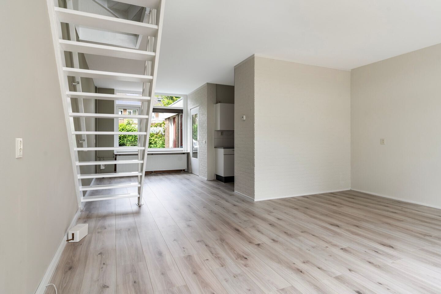 Tussenwoning te koop: POELRUIT 71, Leeuwarden