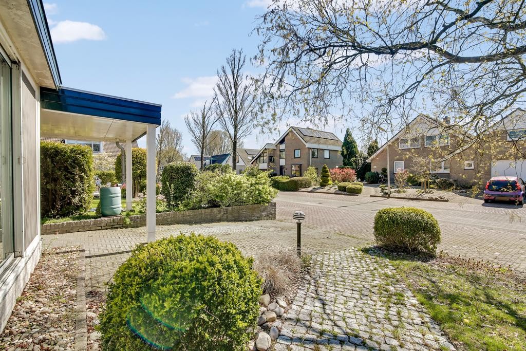 Vrijstaande woning te koop: Sleutelbloem 19, Leeuwarden