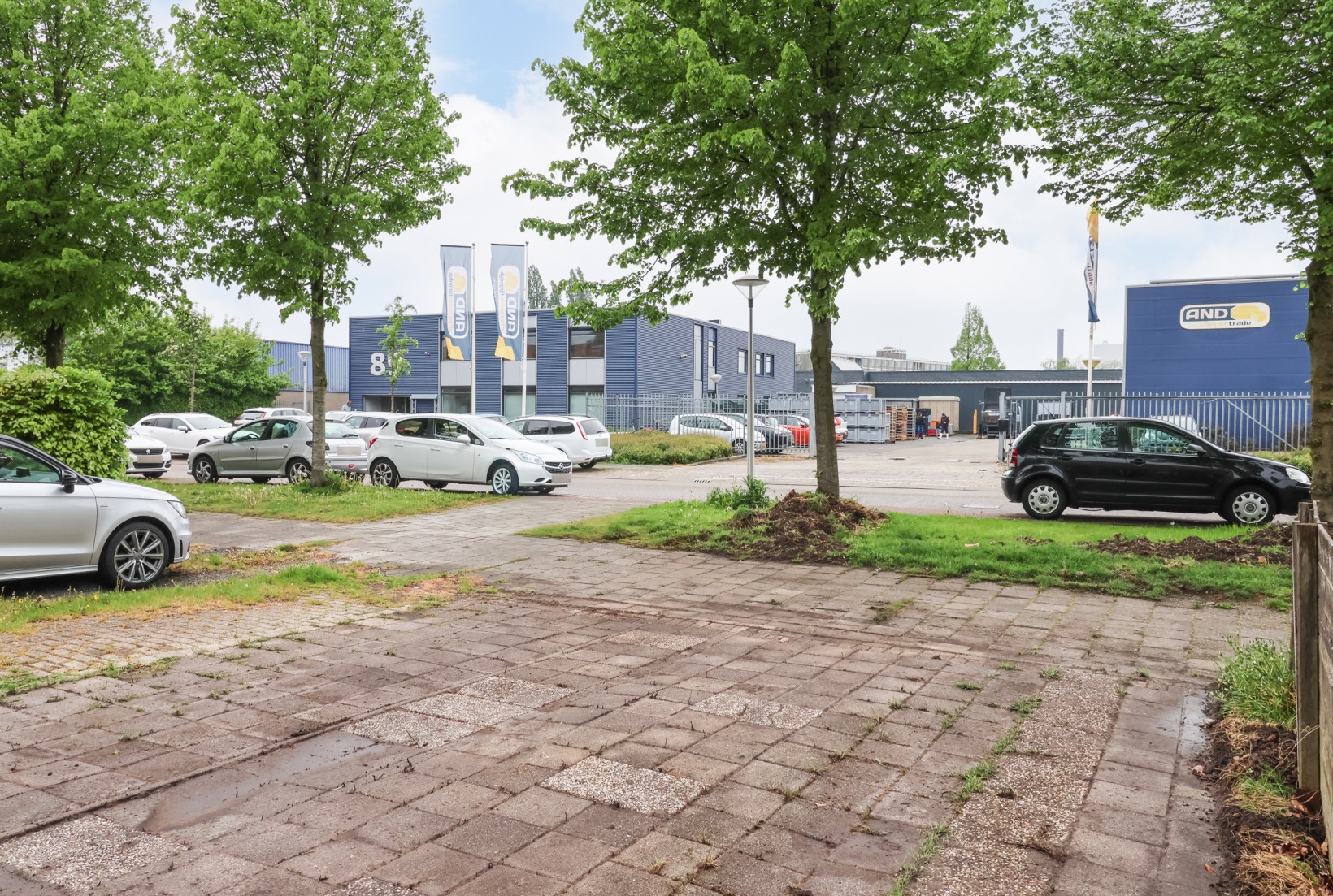 Twee-onder-één-kap te koop: Tijnjedijk 140, Leeuwarden