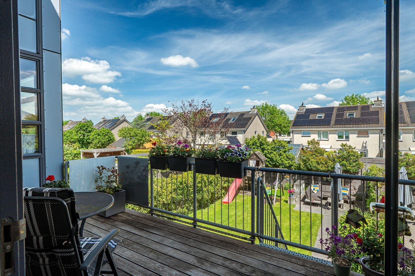 Tussenwoning te koop: Wiardaplantage 56, Leeuwarden