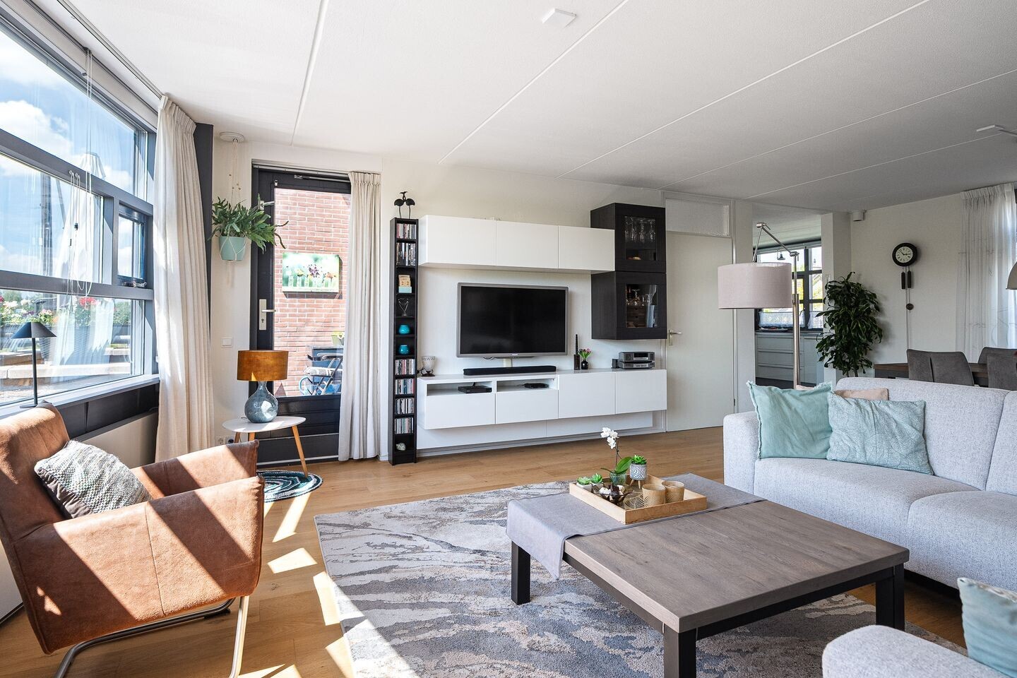 Tussenwoning te koop: Wiardaplantage 56, Leeuwarden