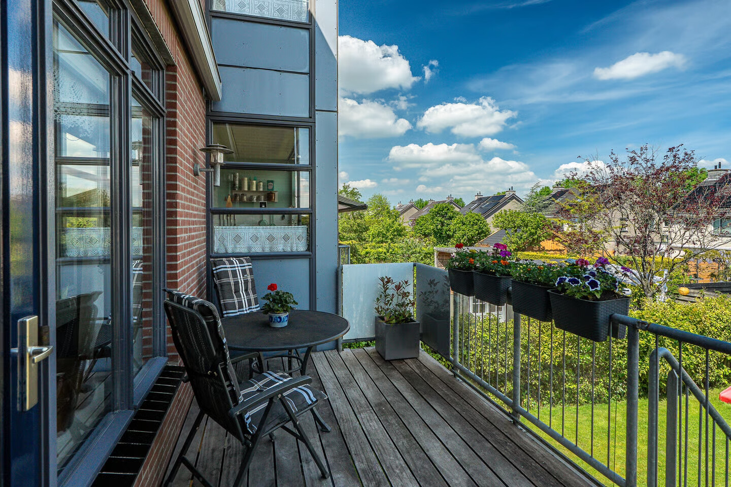 Tussenwoning te koop: Wiardaplantage 56, Leeuwarden