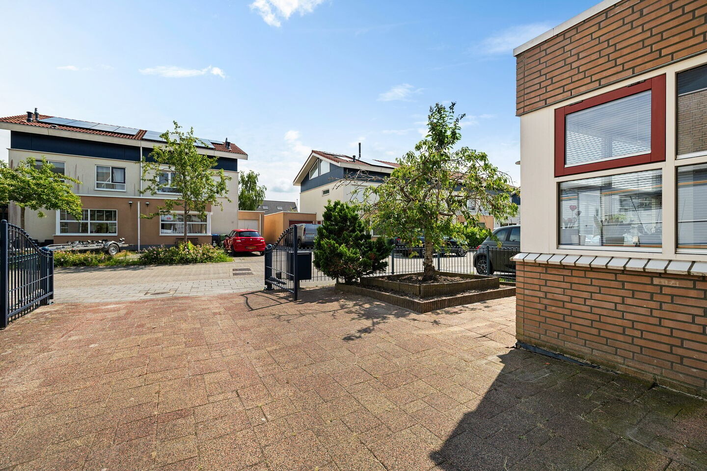 Hoekwoning te koop: De Gronzen 28, Leeuwarden