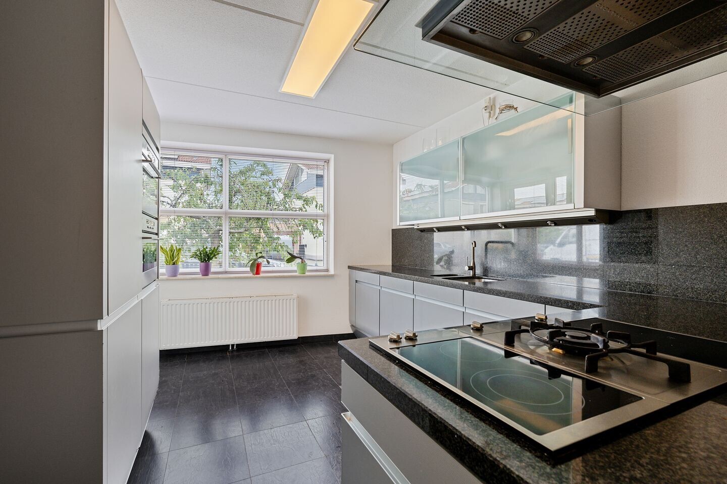 Hoekwoning te koop: De Gronzen 28, Leeuwarden