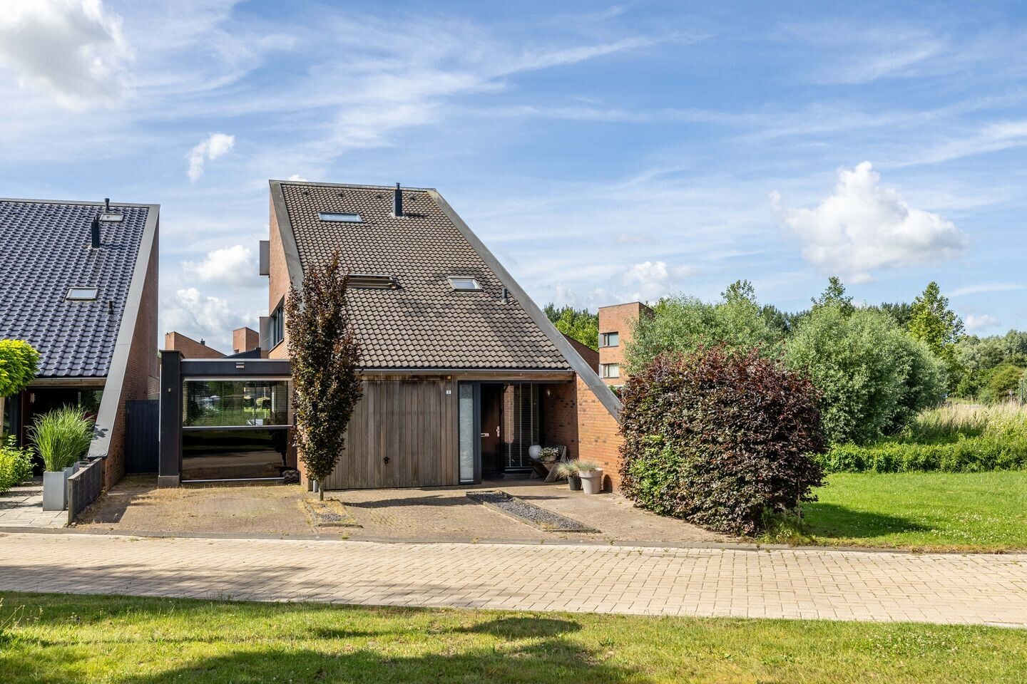 Vrijstaande woning te koop: De Deelen 2, Leeuwarden