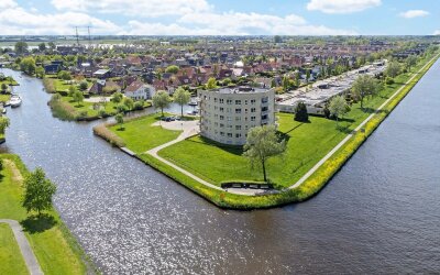 De Lits 77