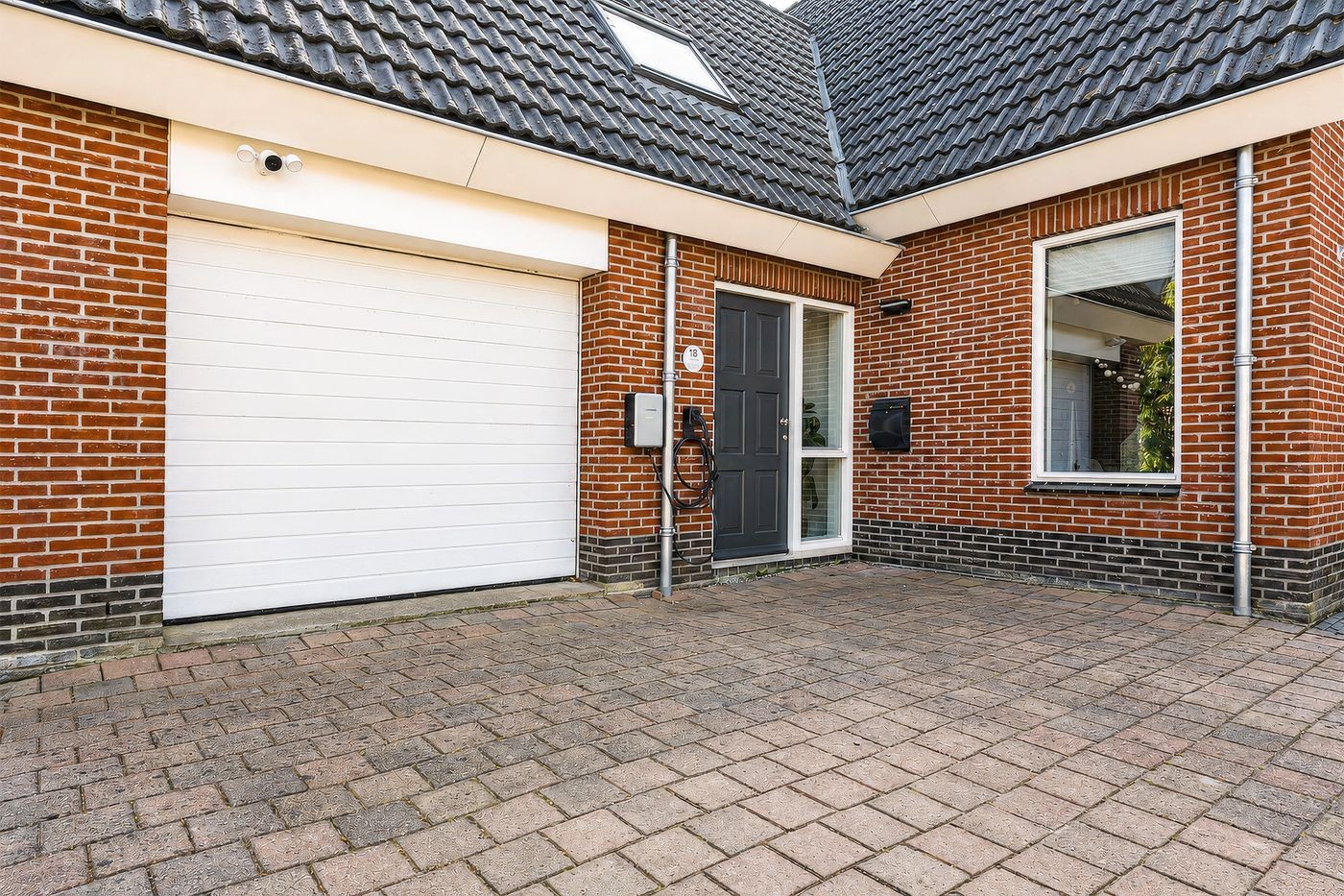 Vrijstaande woning te koop: De Tjonger 18, Leeuwarden