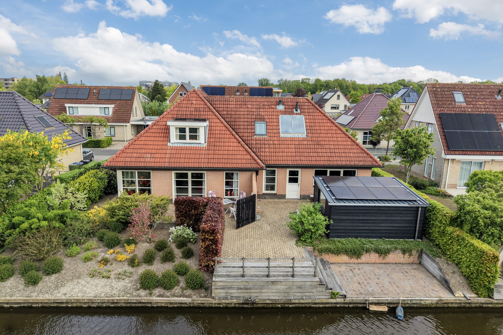 Vrijstaande woning te koop: Eeltsjemar 13, Leeuwarden
