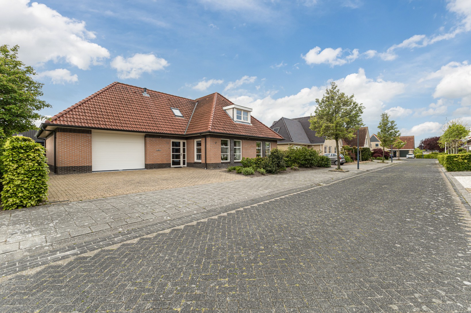 Vrijstaande woning te koop: Eeltsjemar 13, Leeuwarden
