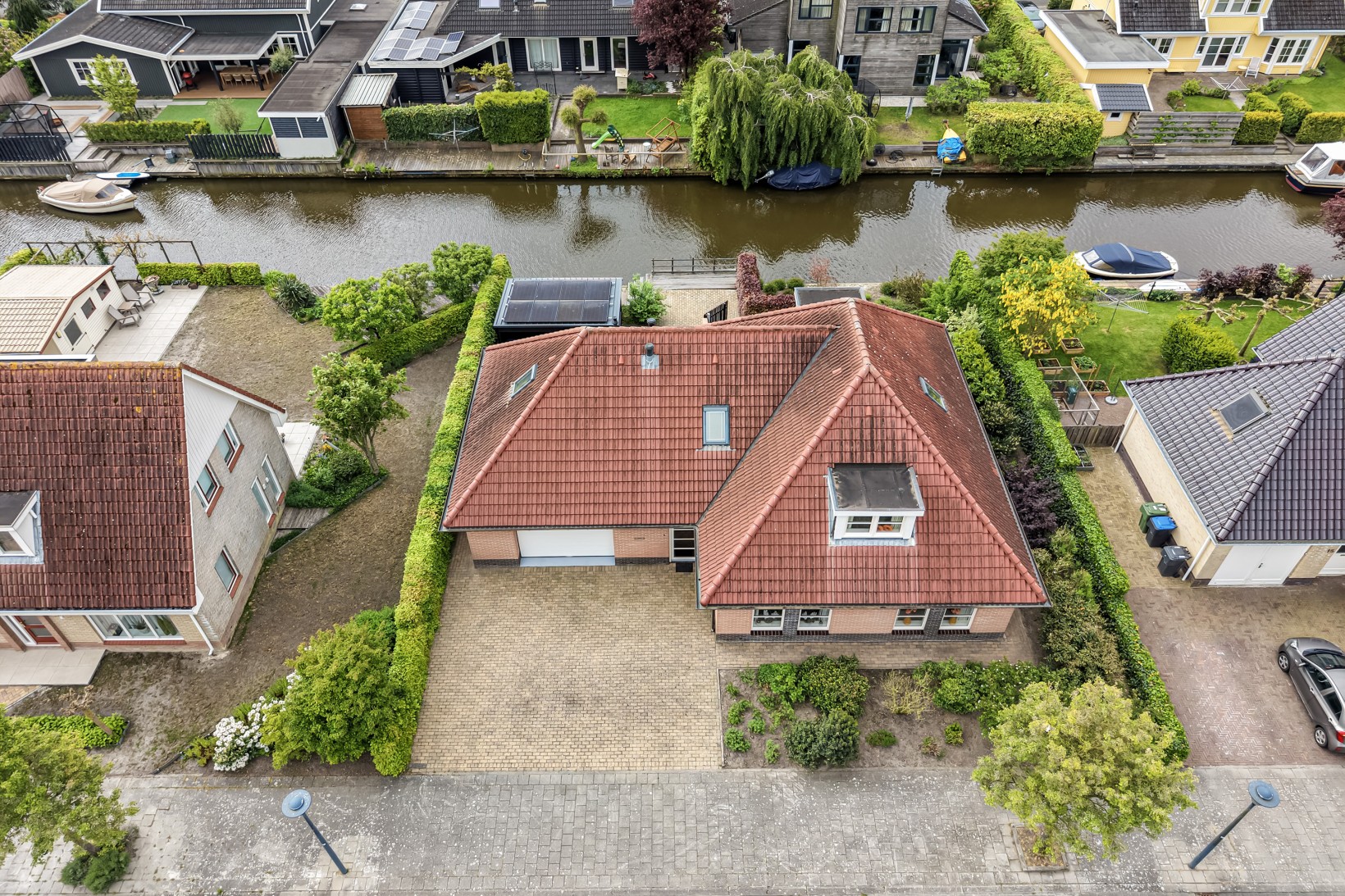 Vrijstaande woning te koop: Eeltsjemar 13, Leeuwarden