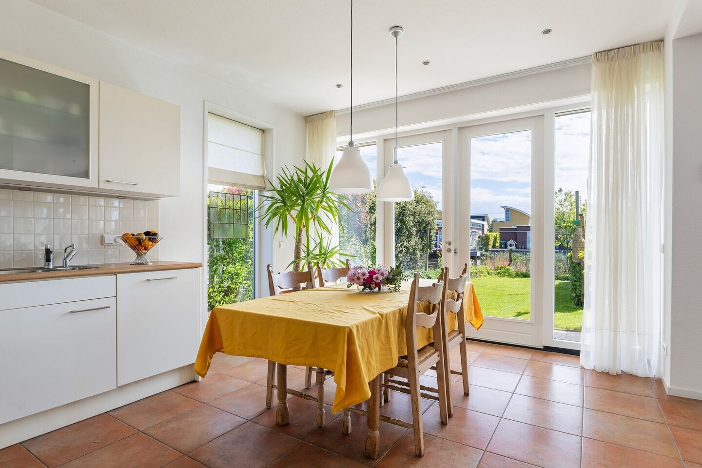Vrijstaande woning te koop: Ytsjesân 65, Leeuwarden