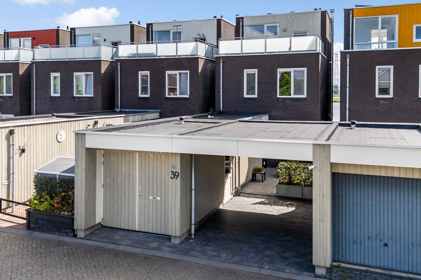 Vrijstaande woning te koop: Suder Stienplaat 39, Leeuwarden